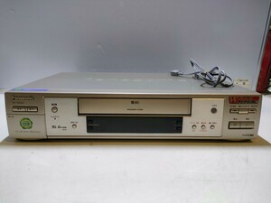 E355(中古現状、即発送）Panasonic S-VHSビデオデッキ NV-SB660(電源付き)