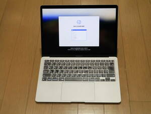 MacBookAir 2020年モデル 13.3インチRetina/Corei3 1.1G/256GB SSD/8GB/スペースグレー
