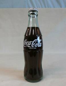 コカコーラ瓶　未開封　四国コカ・コーラボトリング　中身入り　当時物　炭酸飲料　デッドストック　ち　レトロ　190　コカコーラ