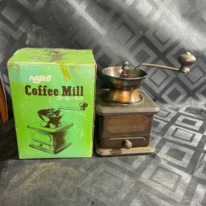 ミル挽き　najico 　コーヒー　豆挽き　アンティーク　手挽き 木製 コーヒーミル レトロ 手動式