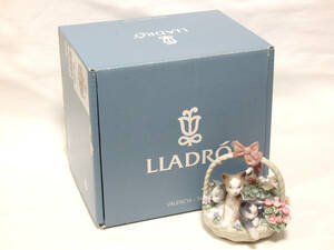 G44070☆LLADRO リヤドロ 01444 フィギュリン 三つ子の仔猫 箱付き