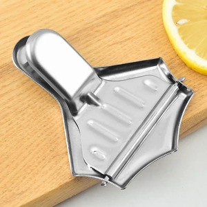 レモン　小さめ　絞り器　手動式　ジュースプレス　スクイーザー