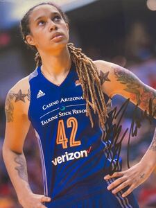 ブリトニー・グライナー直筆サイン入り超大型写真…Brittney Griner…アメリカのプロバスケットボール選手…