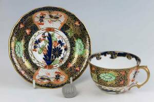 　　R・C・ダービー　＝　カップ＆ソーサー　　4970　—　IMARI　(1級品)　