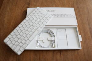 [程度良好/現行モデル] Apple Magic Keyboard White/AppleシリコンMacモデル用 Touch ID搭載 Model A2449 MK293J/A JIS配列 ホワイト SS