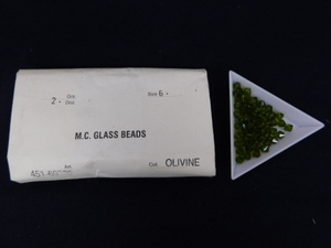 2628△未使用 チェコビーズ M.C.GLASS BEADS OLIVINE SUPERIOR CRYSTAL