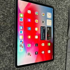 iPad Proシルバー 11インチ 256GB キーボードセット 箱付き