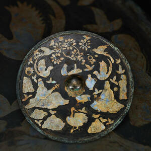 br10576 中国美術 螺鈿象嵌古銅製銅鏡 人物花鳥文 銅製 置物 唐物 幅26.3cm 重1385.6g