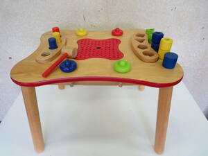 木製　知育玩具　おもちゃ　テーブル付