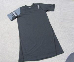 即決★リーボック タイトフィットストレッチシャツ Lサイズ 黒