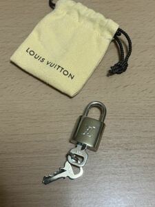 新品未使用 ルイヴィトン LOUIS VUITTON パドロック カデナ シルバー