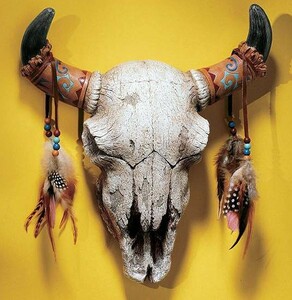 西部の精霊（野牛のスカル）壁掛け彫像/ 西部開拓時代 インディアン バッファロー ログハウス（輸入品）