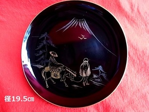 高級木製　漆塗り　径19.5ｃｍ皿　14枚　　銘「朝廣」　浮世絵風　馬・富士山