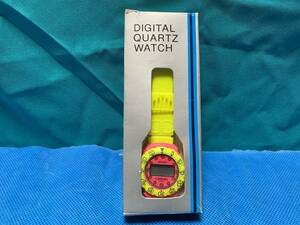 ☆ DIGITAL QUARTZ WATCH 腕時計 レトロ 