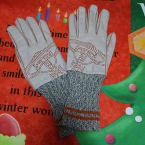 【ヴィヴィアン ウエストウッド】 『手袋 グローブ ５本指』 ベージュ色♪♪♪ フリーサイズ プリティー(#^.^#)♪♪♪ ルンルン(人´ з`*)