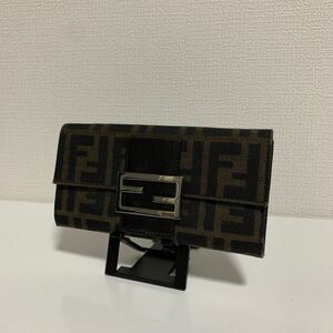 未使用品　美品　FENDI フェンディ ズッカ柄 ブラウン系 長財布 マンマ　財布