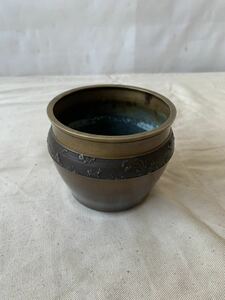 旧家蔵出し品 デザインが素敵な古い真鍮製灰入れ 煎茶道具囲炉裏茶会古道具古物骨董古美術中国アンティークインテリアコレクションオブジェ