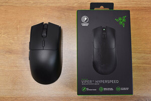 Razer Viper V3 HyperSpeed　※ ほぼ新品です。単三電池→単四電池へのスペーサーもおまけで付けます。