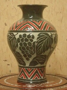 綺麗な曲線美 花瓶 花入 葡萄柄 ブドウ柄 アンティーク 陶器 西欧 伝統工芸品 レトロ インテリア コレクション