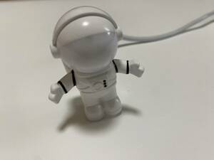 宇宙飛行士　USB　ライト