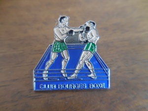 フランス☆古いピンズ 【CLUB BOURGES BOXE】 ピンズ ピンバッジ PINS ピンバッチ ボクシング