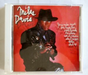 F/国内中古CD☆マイルス・デイヴィス（MILES DAVIS）「ユア・アンダー・アレスト」小川隆夫　解説つき☆品番SONY-32DP-230