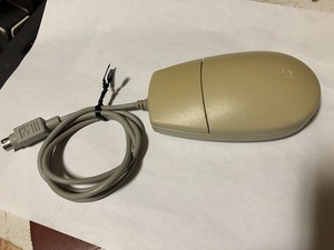 日焼け気味 清掃・メンテナンス済 Macintosh Apple純正 バスマウス Apple Desktop Bus Mouse2(XX240201)