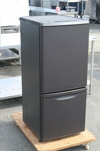 wz9823 パナソニック 家庭用 冷凍冷蔵庫 ノンフロン NR-B14DW-T 中古 厨房機器 飲食店