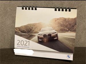 美品　非売品　BMW 卓上カレンダー2021