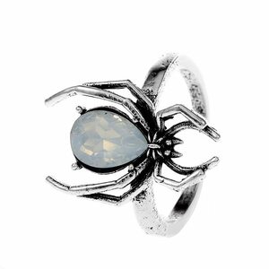 クモ スパイダー リング 指輪 かっこいい 蜘蛛 シルバー 銀色 おしゃれ 動物 フリーサイズ 調節可能 ストーン 石 虫 ゴシック コスプレ 銀