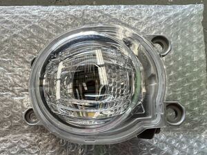 ＊トヨタ 純正 右フォグランプ RH LED 81210-12240 ＊