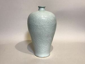 宋朝期　青白磁彫刻文梅瓶　唐物　中国美術