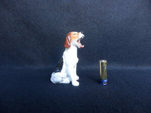 ROYAL DOULTON フィギュリン 犬 高さ:約10.８cm 　陶器人形　ロイヤルドルトン 　MADE　IN　ENGLAND　H.M．１０９９　犬　ワンちゃん