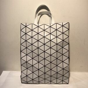 ISSEY MIYAKE イッセイミヤケ トートバッグ BAOBAO バオバオ Brick Bi-color ブリックバイカラー ライトグレー グレージュ 519059