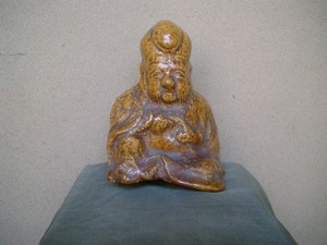 中国古陶磁黄釉・高僧・仙人　高さ・12.5cm