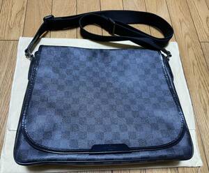 ルイヴィトン グラフィット ダニエル MM ショルダーバック LOUIS VUITTON