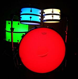 CUSTOM Shining drums 4 pcs set 　(ケース付)