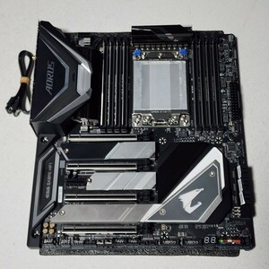 GIGABYTE X399 AORUS XTREME IOパネル一体型 Socket TR4 E-ATXマザーボード Bios 動作確認済 PCパーツ