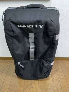 K2211-004　OAKLEY(オークリー) トランクケース 超レア品 1回のみ使用の超美品