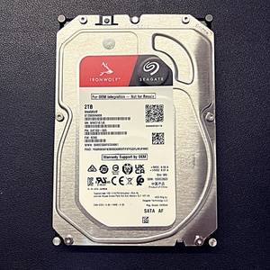 【中古】SEAGATE IronWolf NASハードディスクドライブ3.5インチ 2TB ST2000VN009 (使用時間27h) 