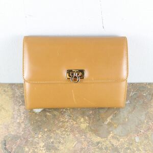 Salvatore Ferragamo GANCHINI LEATHER CLUTCH BAG MADE IN ITALY/サルヴァトーレフェラガモガンチーニレザークラッチバッグ(ポーチ)