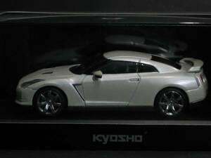 京商 1/43 ニッサンGT-R (R35) 2008 ホワイトパール色