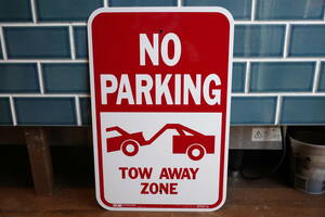 新品　NO PARKING　駐車禁止　ロードサイン 看板　メタルサイン アメリカ製 世田谷ベース インテリア アメリカンハウス