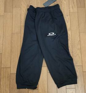 （物28 物31）定価6,600円　新品　オークリー　クロップドパンツ　ENHANCE LT FLEECE 　3/4パンツ　FOA402522　黒　メンズS