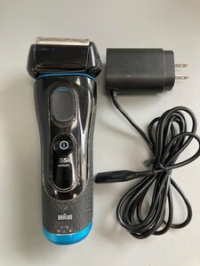 ■□213 BRAUN ブラウン 電気シェーバー 髭剃り S5 wet&dry 　ジャンク品□■