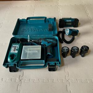 マキタ makita 充電式ドライバードリル　DF030DWX