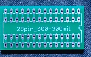 DIP28ピンIC,ピン幅600milを300milに変換する基板