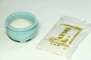 国産 墓参用品■陶器■仏具 限定■青磁 香炉 ４寸 香炉灰 300g付