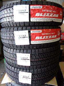 A52　未使用　BSブリザックVRX2　175/70R14　84Q　日本製スタッドレスタイヤ4本　お得品！