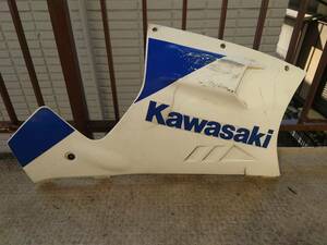 【カワサキ】【素材】ZX-4　アンダーカウル 右 Kawasaki ZX400G1 全モデルに適合 ※割れあり！！
